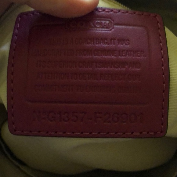 Coach Berry Tote - Picture 8 of 9